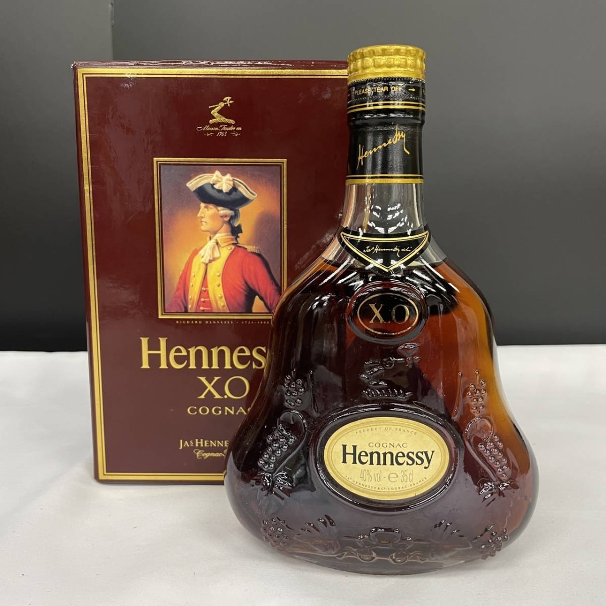 超激得，爆買い E18203 082 -673/MM7000 酒 Hennessy XO ヘネシー 金キャップ クリアボトル コニャック ブランデー 350ml 40%(ヘネシー)｜売買されたオークション情報、yahooの商品情報をアーカイブ公開 - オークファン コニャック