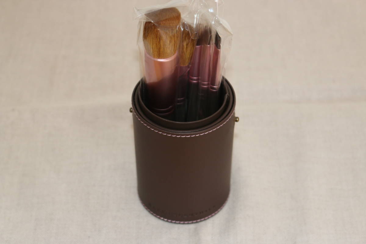 BareEscentuals　ベアエッセンシャル　バフィング　ブラシ　セット（ケース破損あり）_5