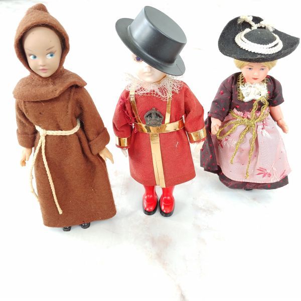 ☆掘り出し物あるかも☆1円スタート☆】ルーマニア 人形 ハンドメイド