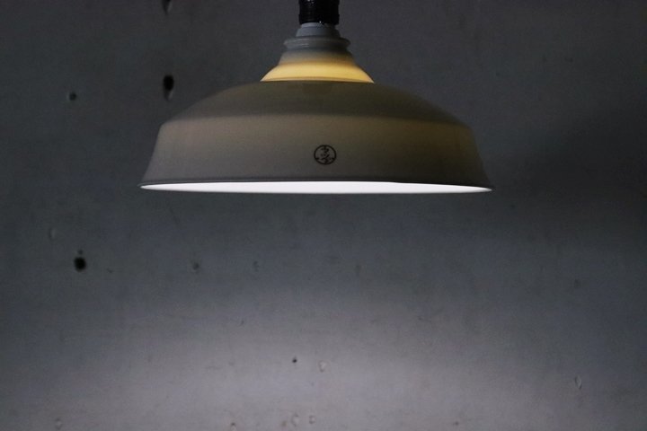 TB526マツダ電笠 レトロな白磁シェード 直径28.1cm◇日陶/ホワイト  