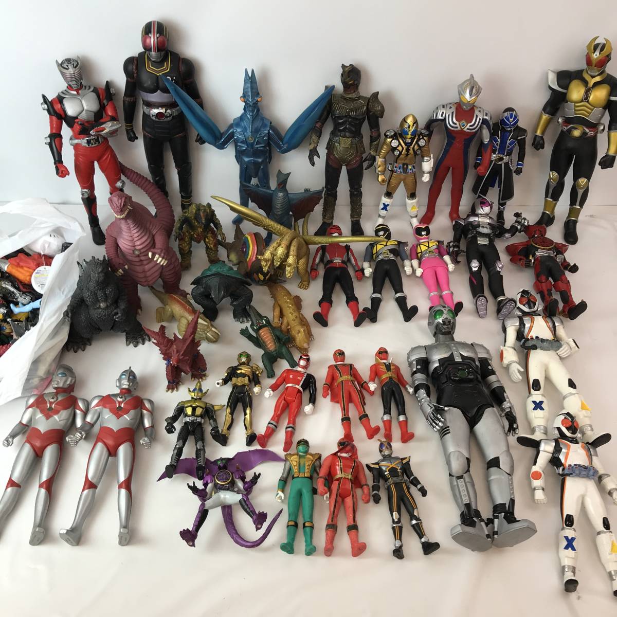 1円～】戦隊 ウルトラマン ゴジラ 怪獣 仮面ライダー ソフビまとめ売り