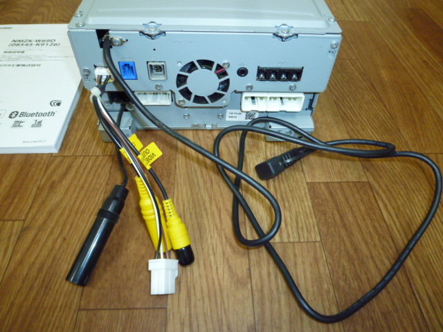 ダイハツ純正メモリーナビ&DTV「NMZK－W69D」 1万円