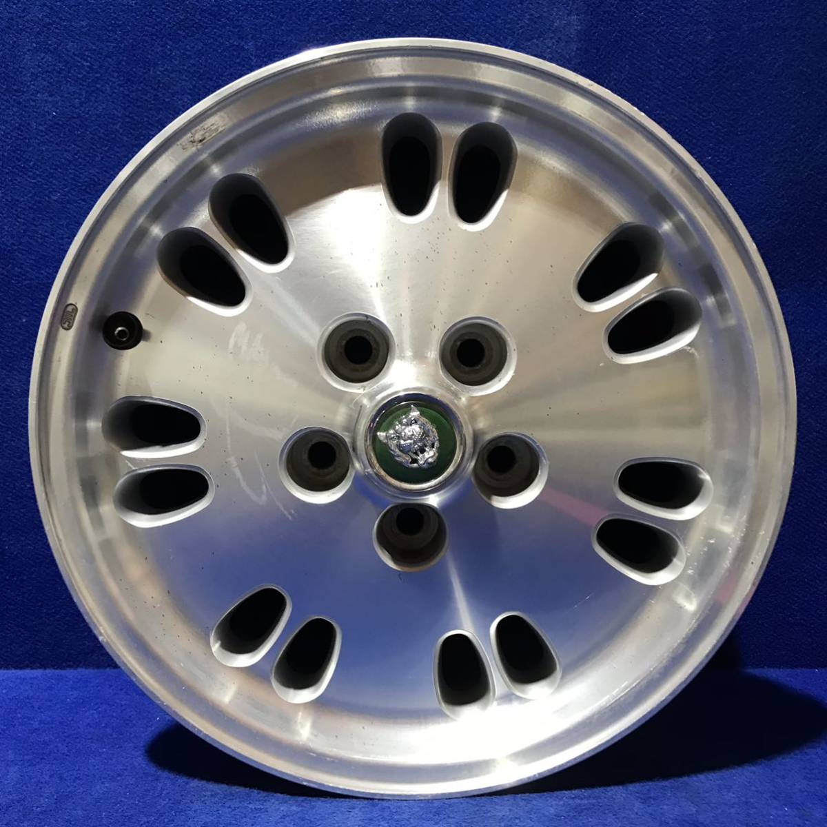格安！16×7J +33 5H 120.65 ジャガー純正 極上！人気！ ジャガー 希少
