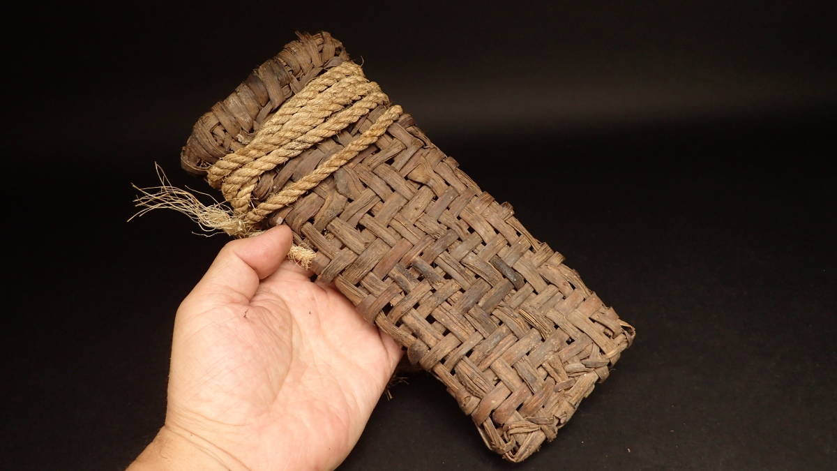 骨董 花籠 山葡萄花入れ 鉈入れ 花器 古道具 時代籠 茶道 華道 山葡萄 