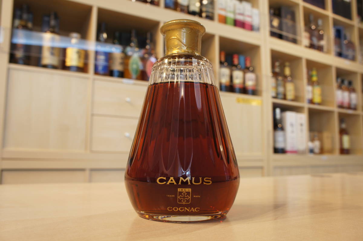 人気商品販売中 81133 CAMUS (カミュ) カラフェ バカラボトル 700ml 40