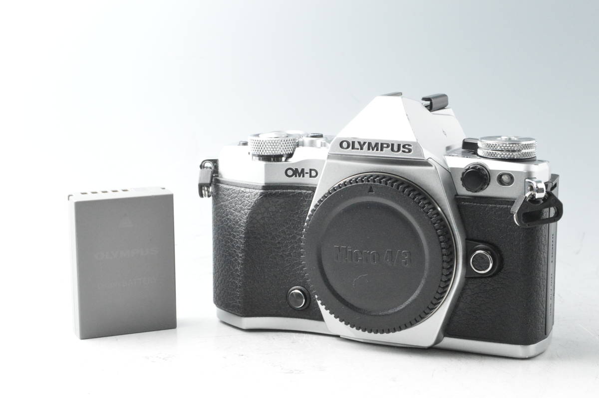 低価，100%新品】 #8258 【美品】 シャッター数10，881回 OLYMPUS 