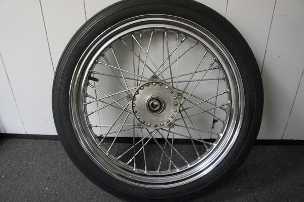 債券は上昇 ショベルFXフロント19インチホイール 売り切りです♪
