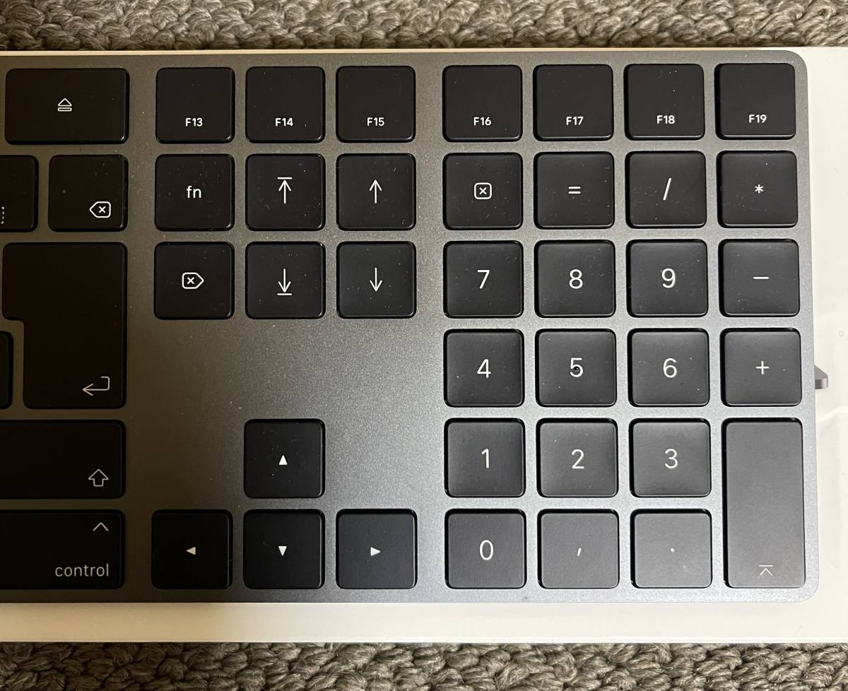 Apple Magic Keyboard テンキー付 スペースグレイ MRMH2J/A