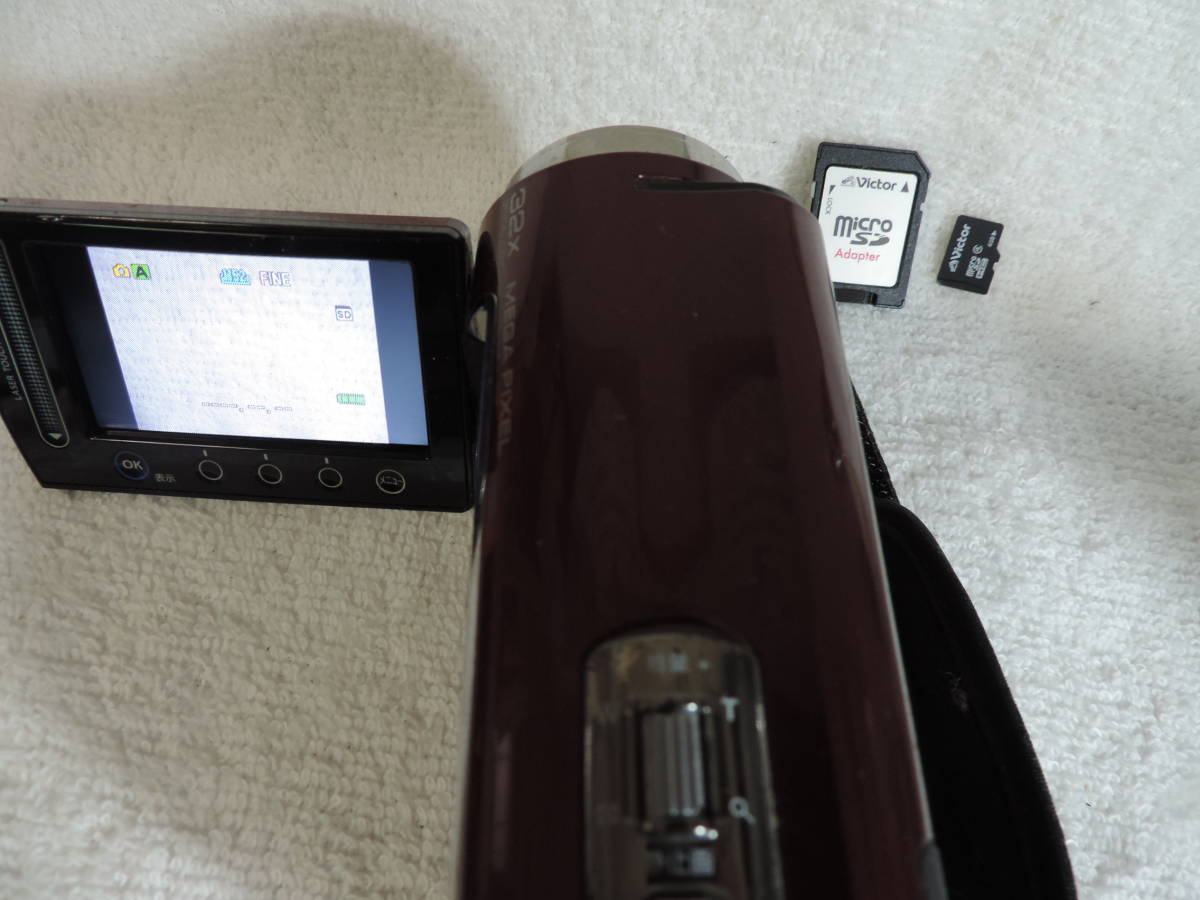 簡単動作確認済み・ビクタービデオカメラ HDD Victor Everio GZ-MG330-R