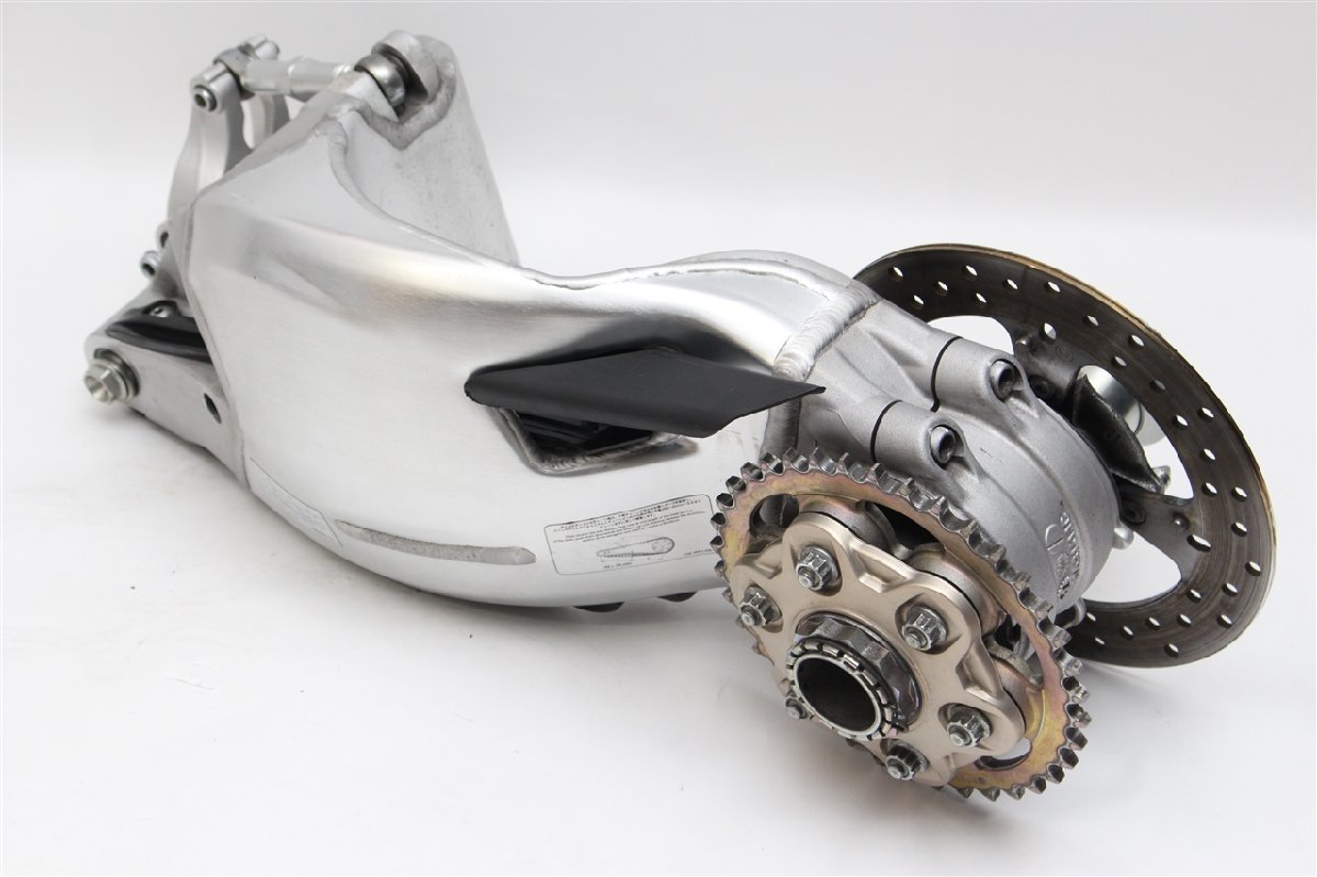 Ducati 0 Arm Swing Rear Swingarm & 1 Axle S Hub 81920632A 2