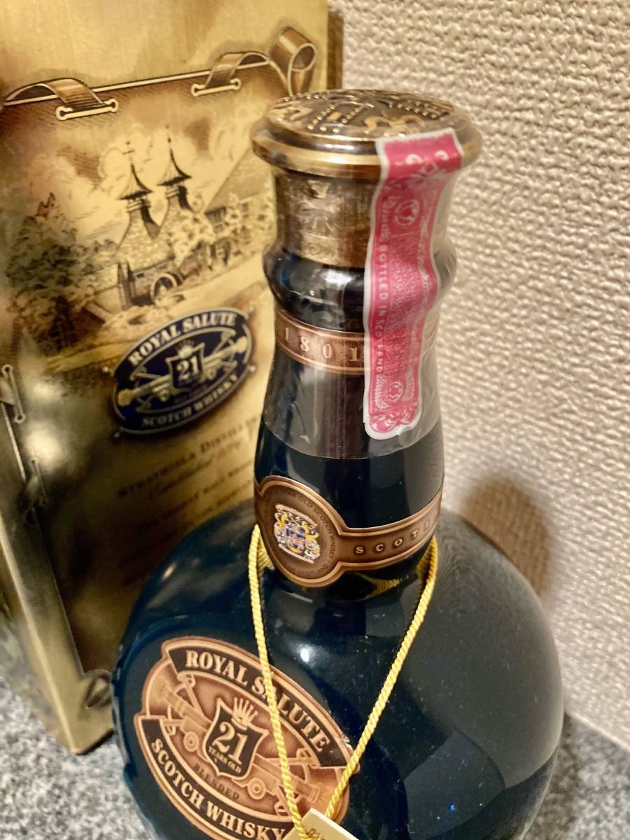 未開封ロイヤルサルート 21年 陶器ボトル ウイスキー 700ml 40% 袋付き
