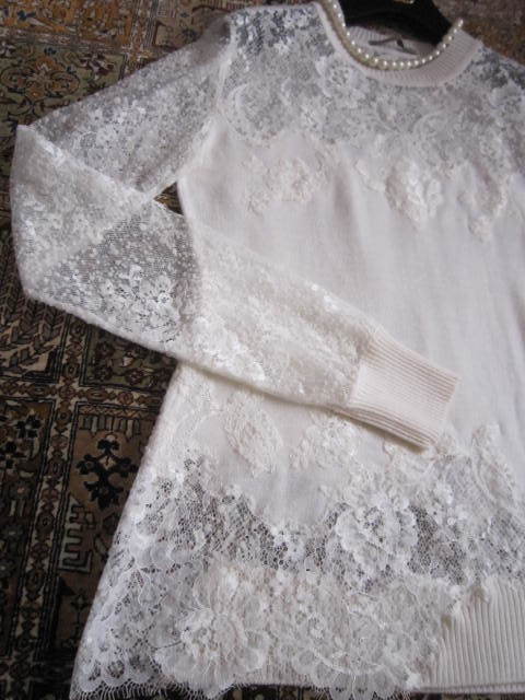 クローゼット整理!ERMANNO SCERVINO 100%virgin wool&100%polyester レース&刺繍入り 長袖トップス 42(40細身)試着のみ未使用 SCERVINO 0 レディースファッション 整理整頓のプロが伝授、おうち時間にクローゼットを美しく Ermanno 衣替えに合わせて実践したい、デンマーク式クローゼット整理術
