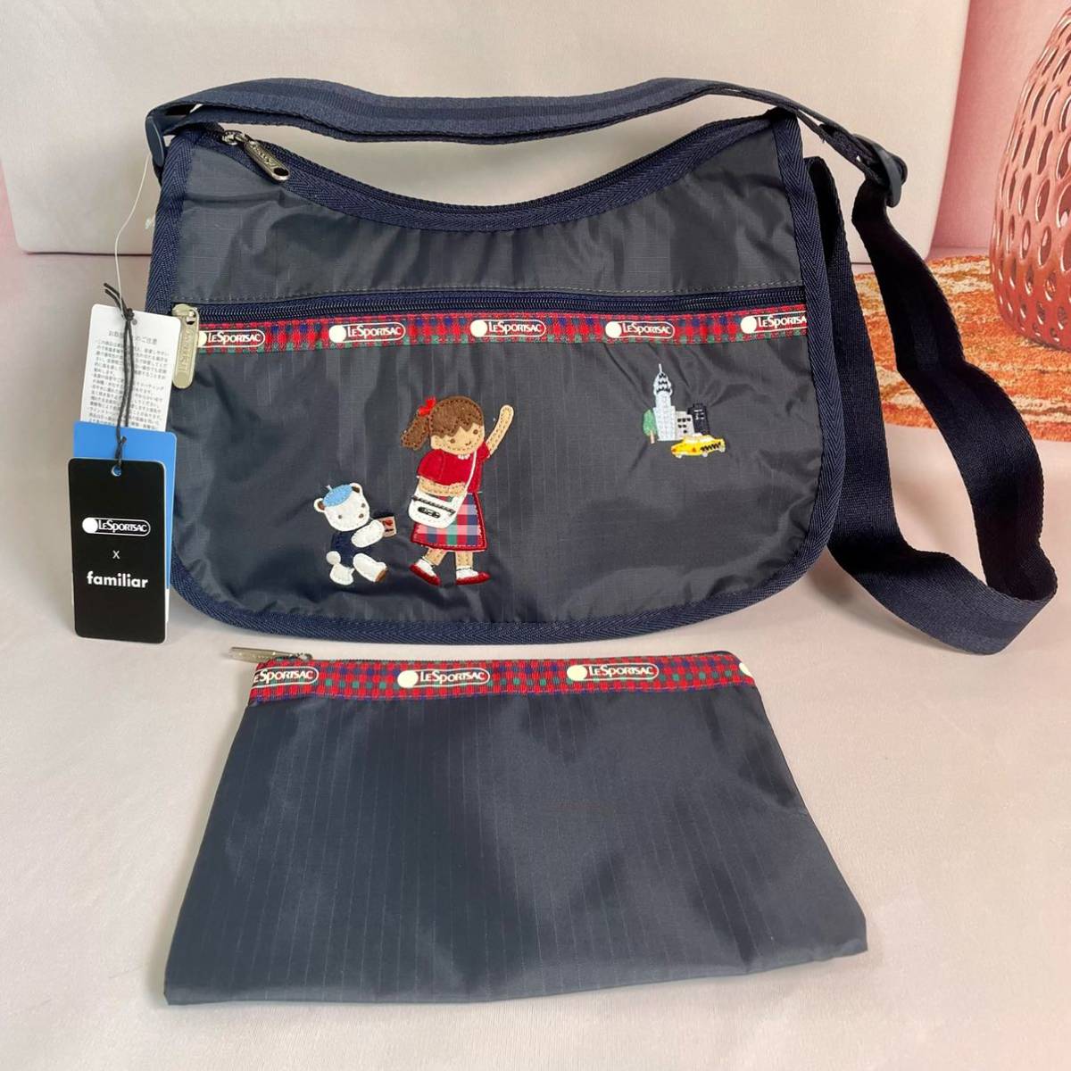  LeSportsac レスポートサック ファミリア familiar ショルダーバッグ ポーチ 7520 セット 限定品(ショルダーバッグ)｜売買されたオークション情報、yahooの商品情報をアーカイブ公開 - オークファン その他