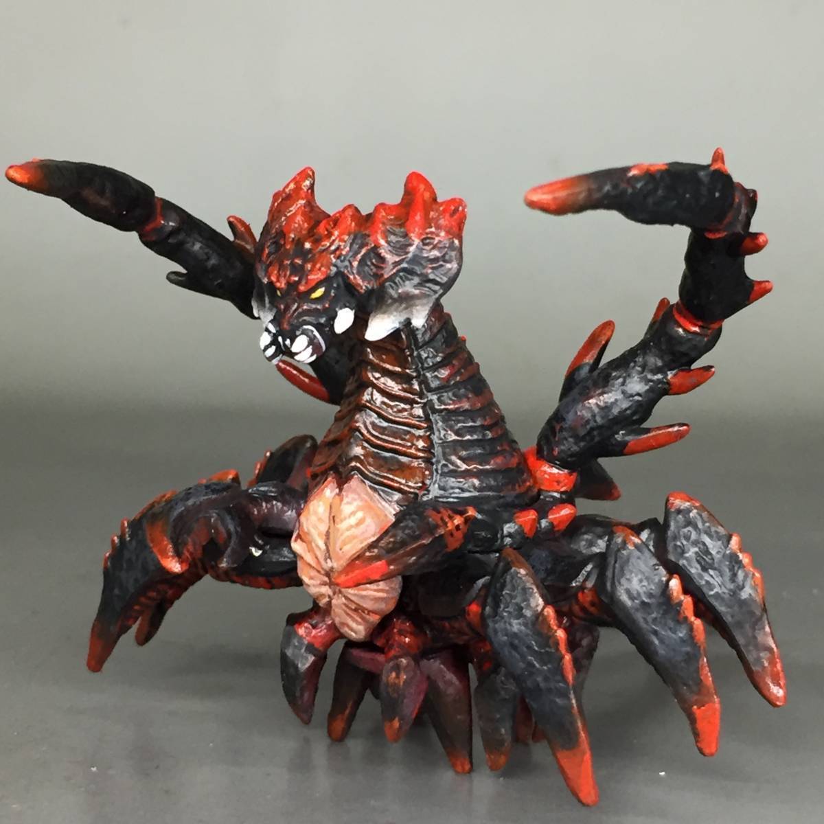 リペイント 完成品 HG デストロイア 集合体 ガシャポン HG ゴジラ
