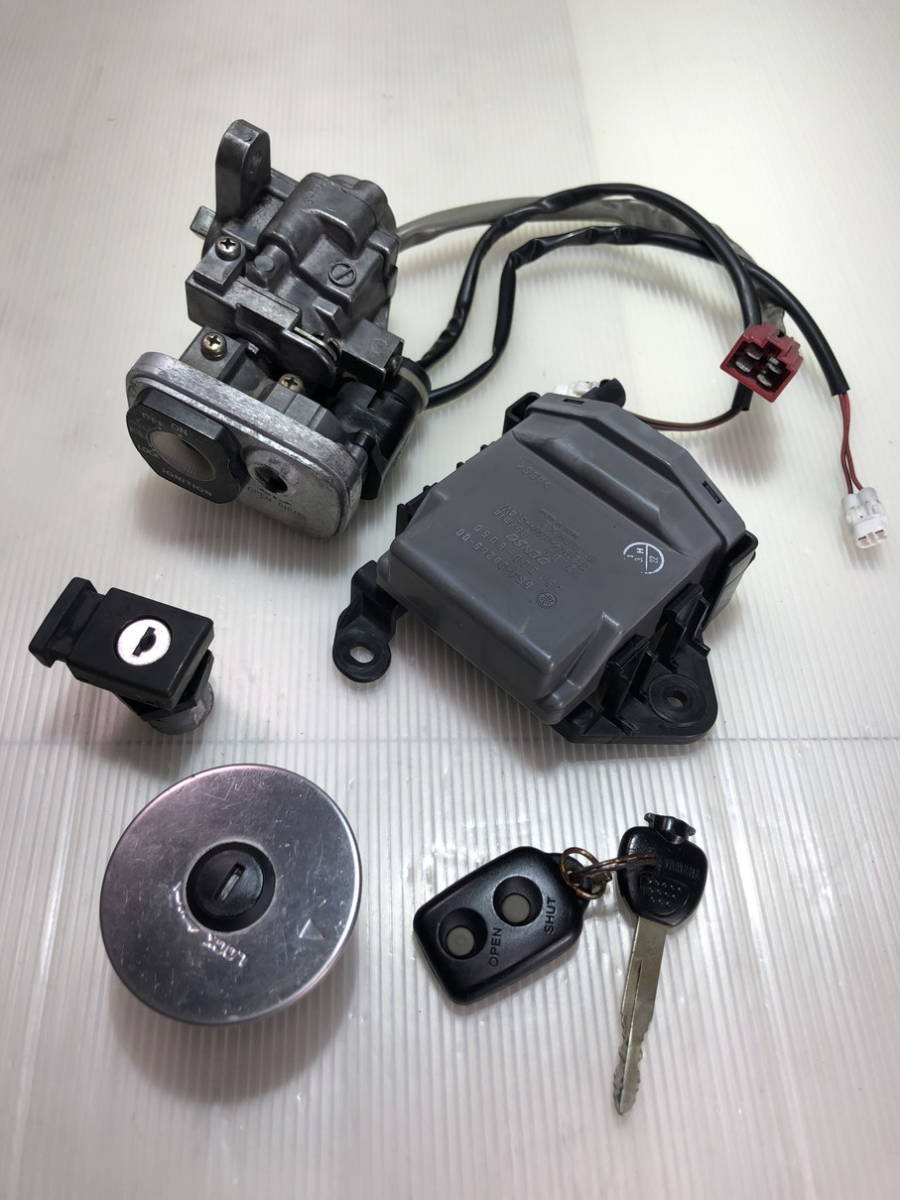 【SALE，大得価】 SG03J/キーセット 11 マジェスティ250C 5SJ キーシリンダー タンクキャップ 純正キー1本 リモコン シャッター bzaif MAJ 509(ヤマハ用)｜売買されたオークション情報、yahooの商品情報をアーカイブ公 ヤマハ用