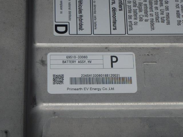 カムリ 　AVV50 バッテリー 1H2 G9510-33060