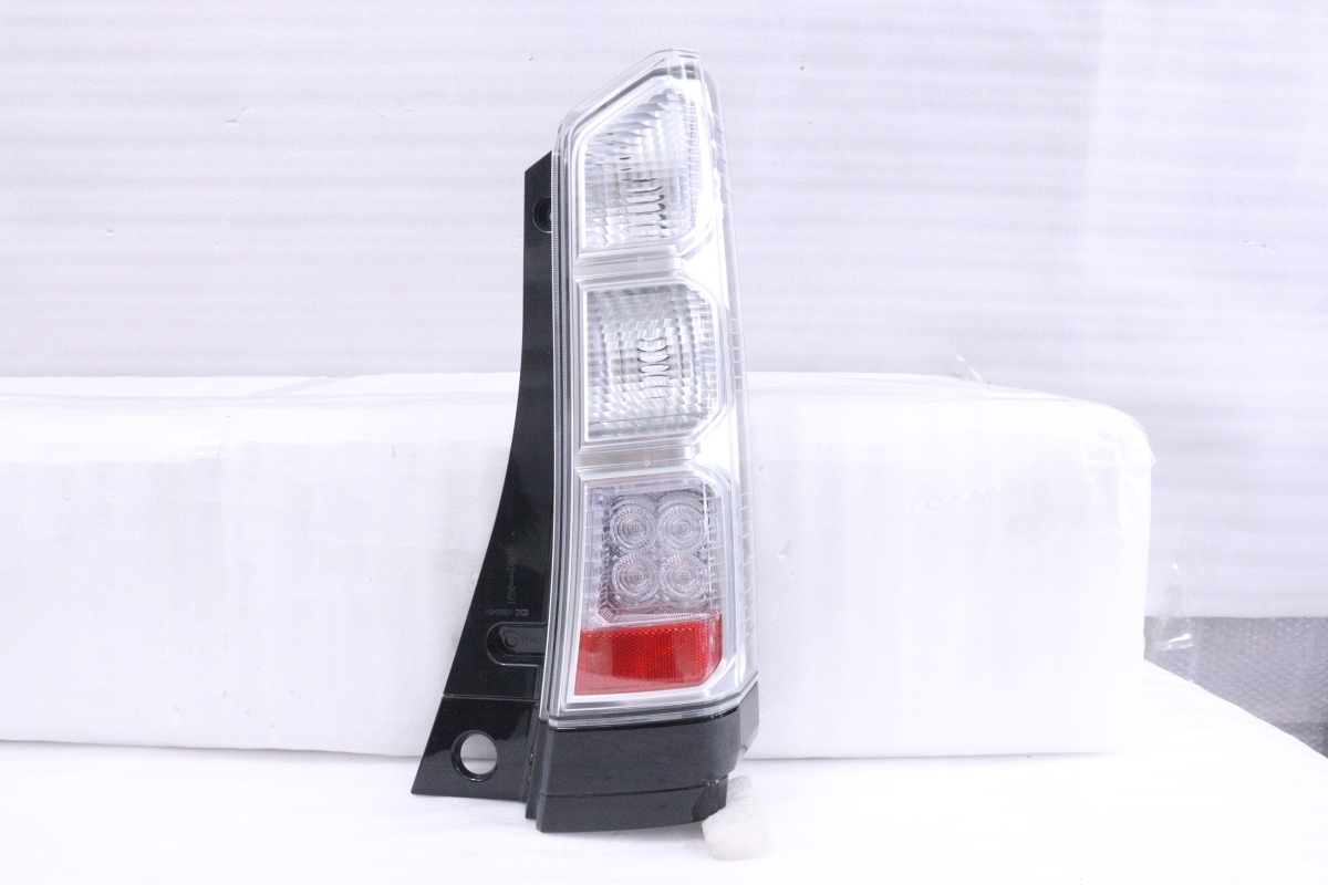 29-550☆美品☆後期 LED JF1 N-BOX☆右テールライト ICHIKOH