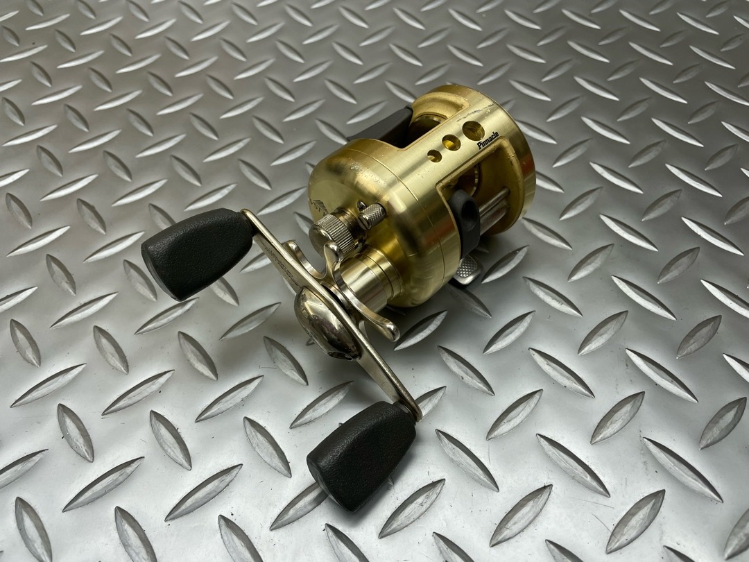 - ピナクルビジョン ベイトリール リミテッド VST10 の落札相場 ☆ピナクル　ビジョン　VST　１０SP　右ハンドル　中古　ケンクラフト☆