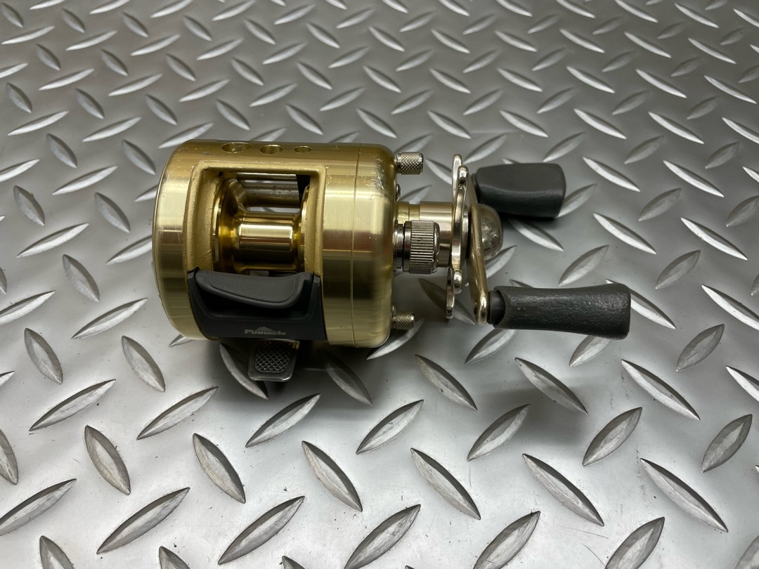 - ピナクルビジョン ベイトリール リミテッド VST10 の落札相場 ☆ピナクル　ビジョン　VST　１０SP　右ハンドル　中古　ケンクラフト☆