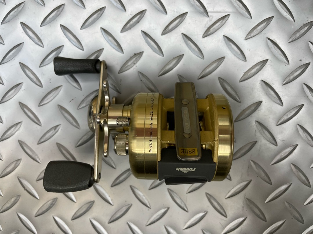 - ピナクルビジョン ベイトリール リミテッド VST10 の落札相場 ☆ピナクル　ビジョン　VST　１０SP　右ハンドル　中古　ケンクラフト☆