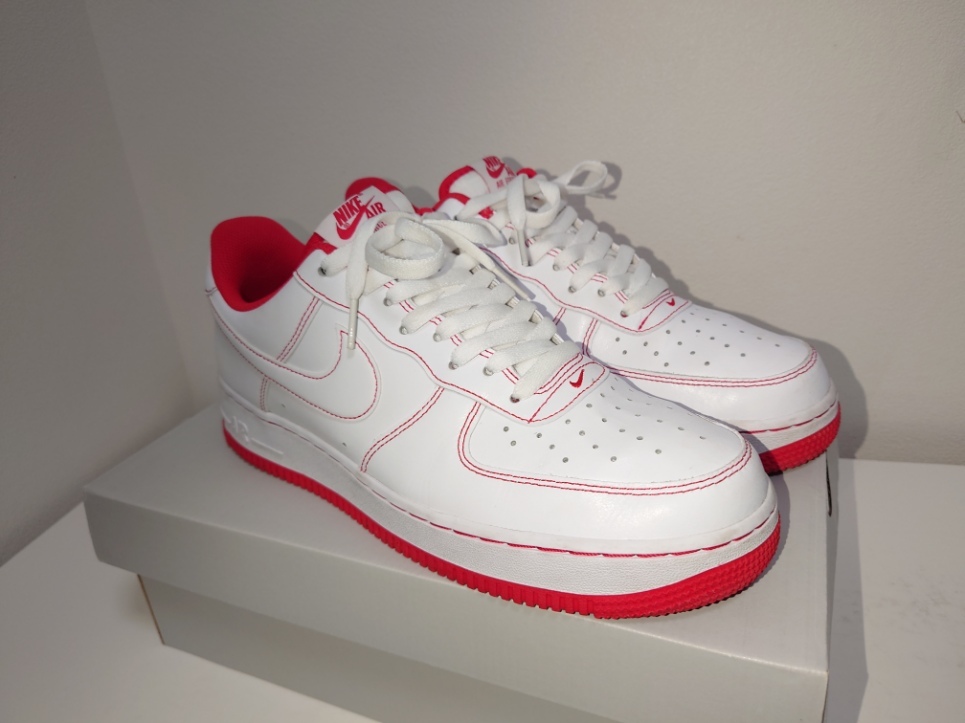美品 NIKE エアフォース1 LO 白、赤ステッチ 28㎝｜メンズシューズ