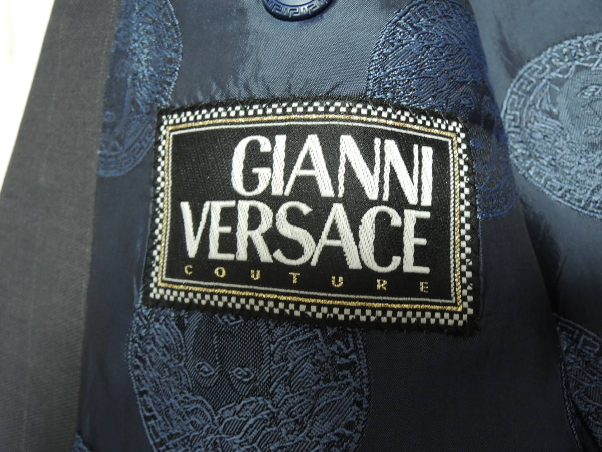 VERSACE GIANNI ジャンニヴェルサーチ ヴェルサーチ スーツ COUTURE Gianni 2B メデューサボタン セットアップスーツ クチュール グレンチェック Versace - ヴェルサーチェ ストライプ