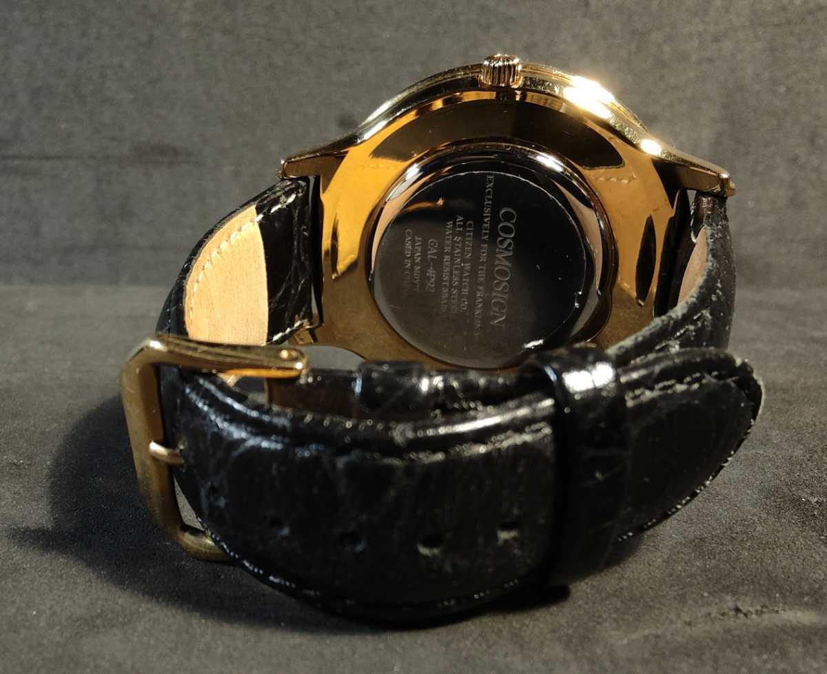 CITIZEN コスモサイン シチズン メタル 腕元に広がる月夜の宇宙