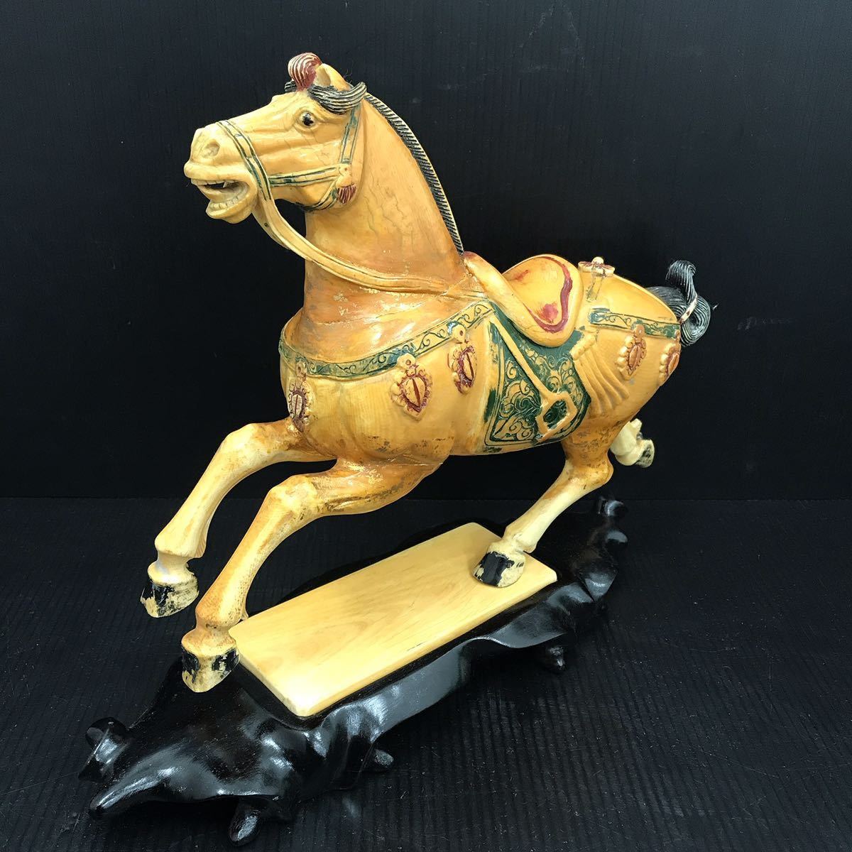 中古 和田玉籽料 螭虎彫刻 擺件 手把件 中国美術 古玩 時代物 CL0173