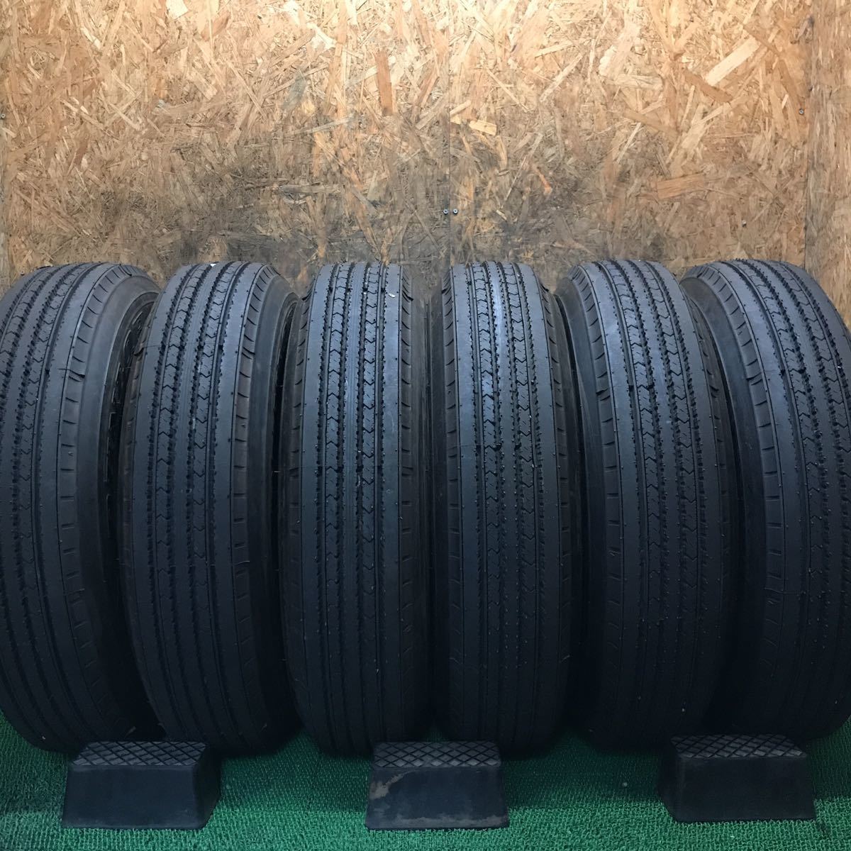 225/80R17.5 ダンロップSP680 6本 バリ山 4tトラック 価格｜225/80R17