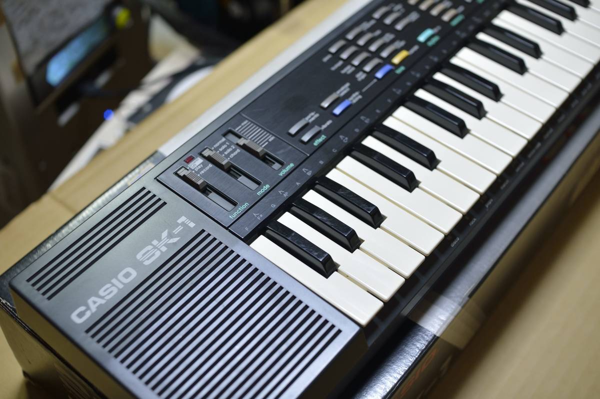 CASIO SK-1 サンプリング キーボード + 専用電源アダプター