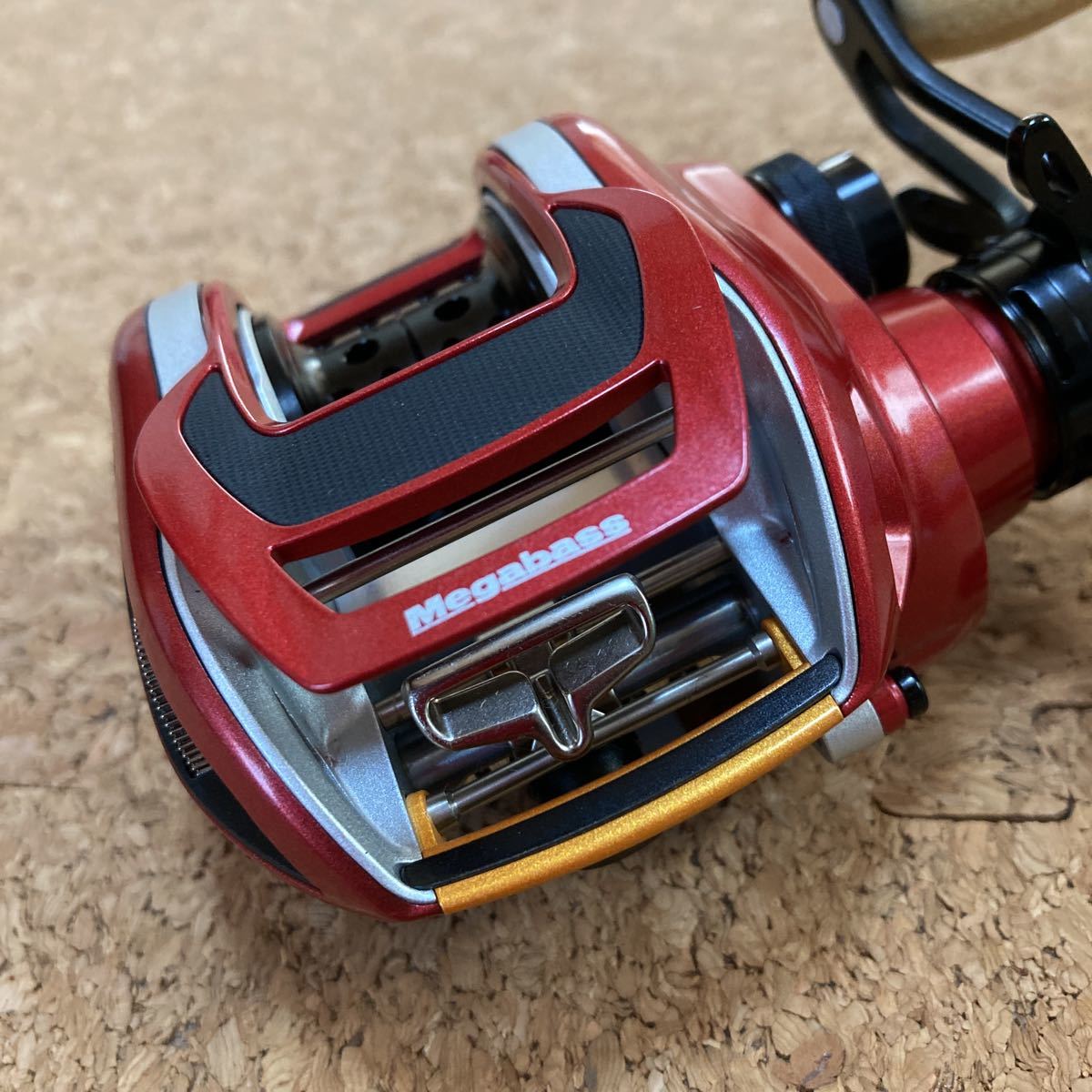 メガバス FX68L 超美品 左巻き ベイトリール メガバス FX68L 超美品