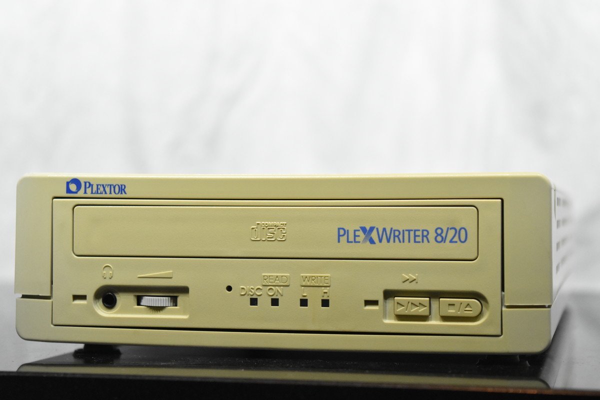 PLEXTOR 8/20 PX-R 820Te SCSI 外付けCD-ROMドライブ 【現状渡し品