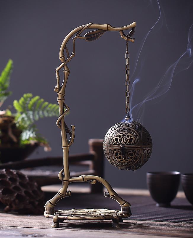 正規品，安い 古風☆円形吊香炉 透かし彫刻 銅吊り具時代 透丸