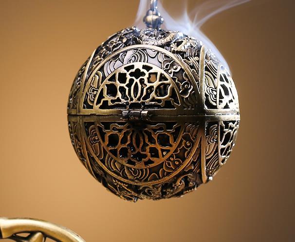 正規品，安い 古風☆円形吊香炉 透かし彫刻 銅吊り具時代 透丸形吊灯籠