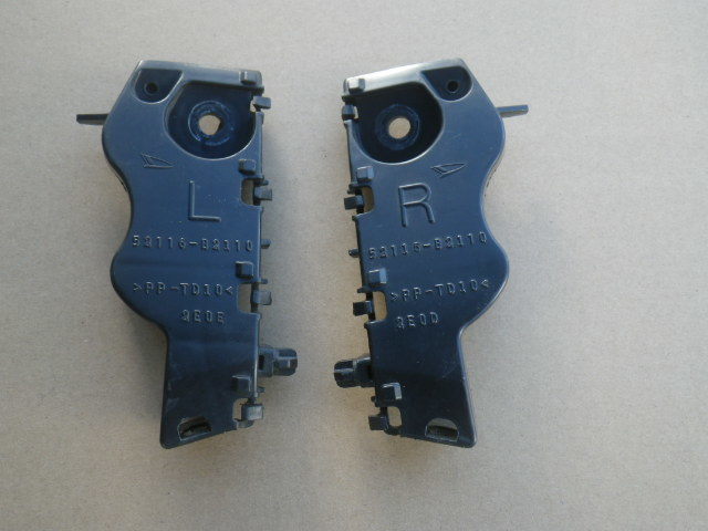 エッセ カスタム☆L235S◇フロントバンパーリテーナー 中古品 7695