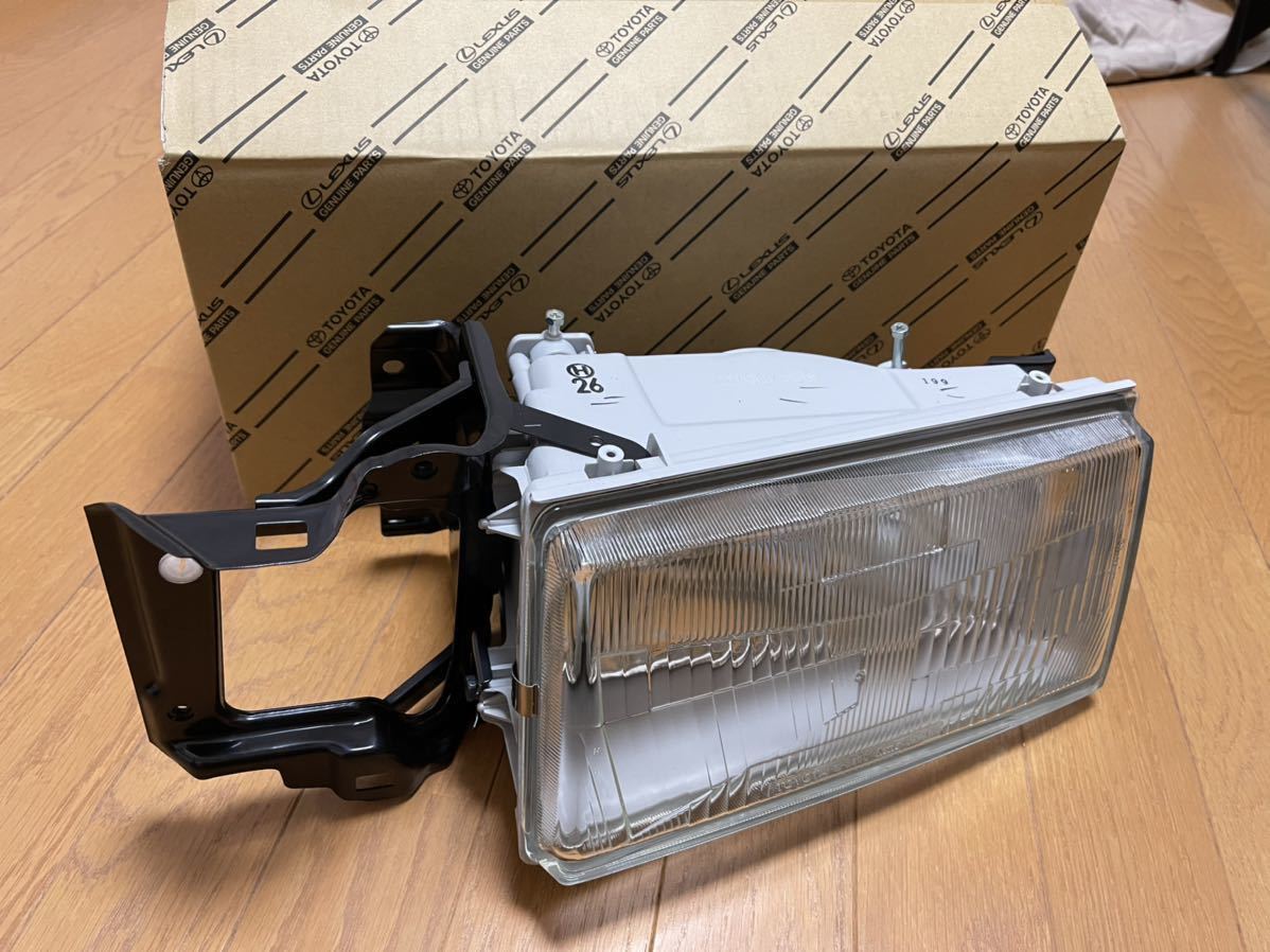 AE86 後期 レビン 純正 新品 ヘッドライト 左右 セット