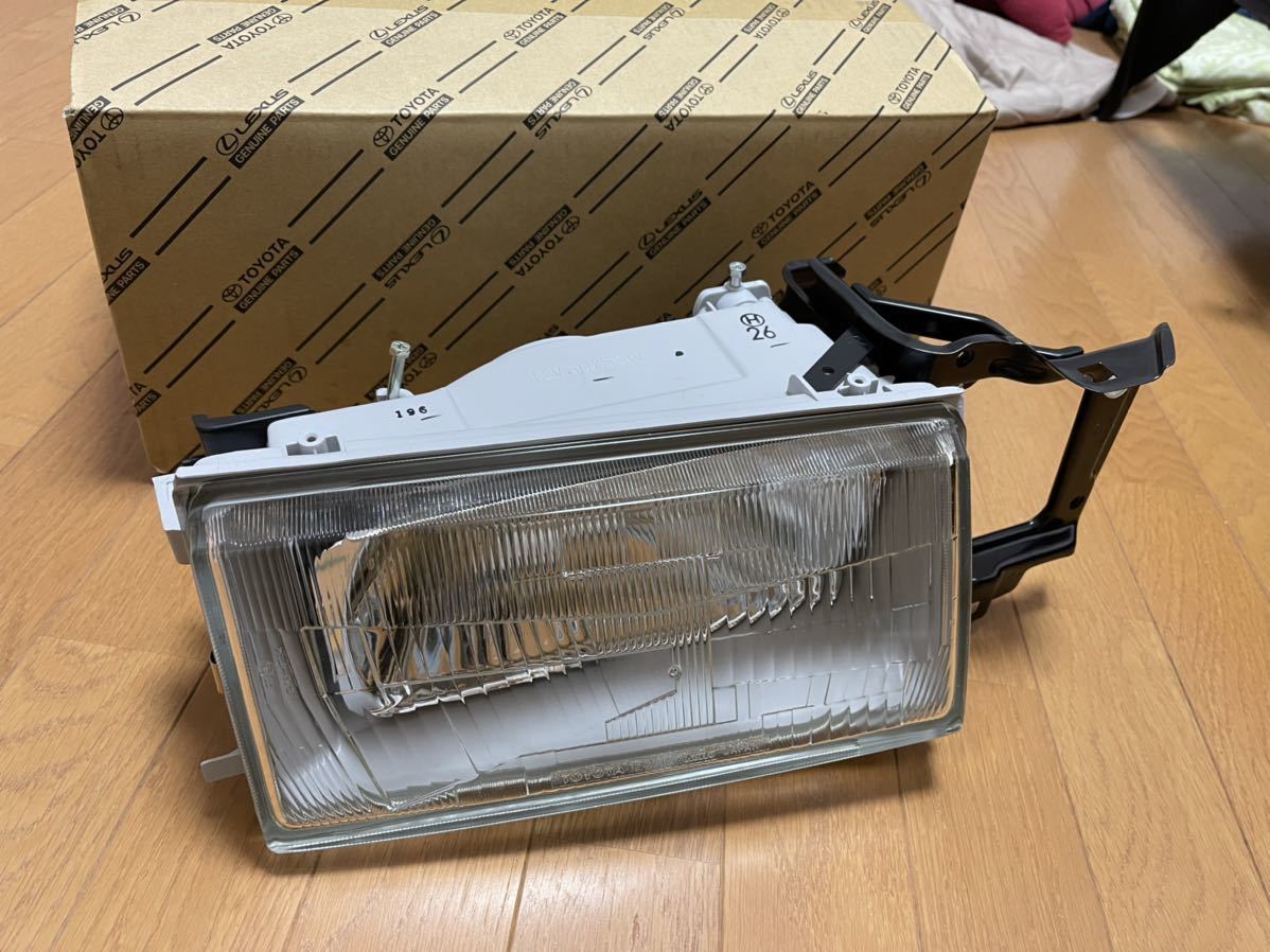 AE86 後期 レビン 純正 新品 ヘッドライト 左右 セット