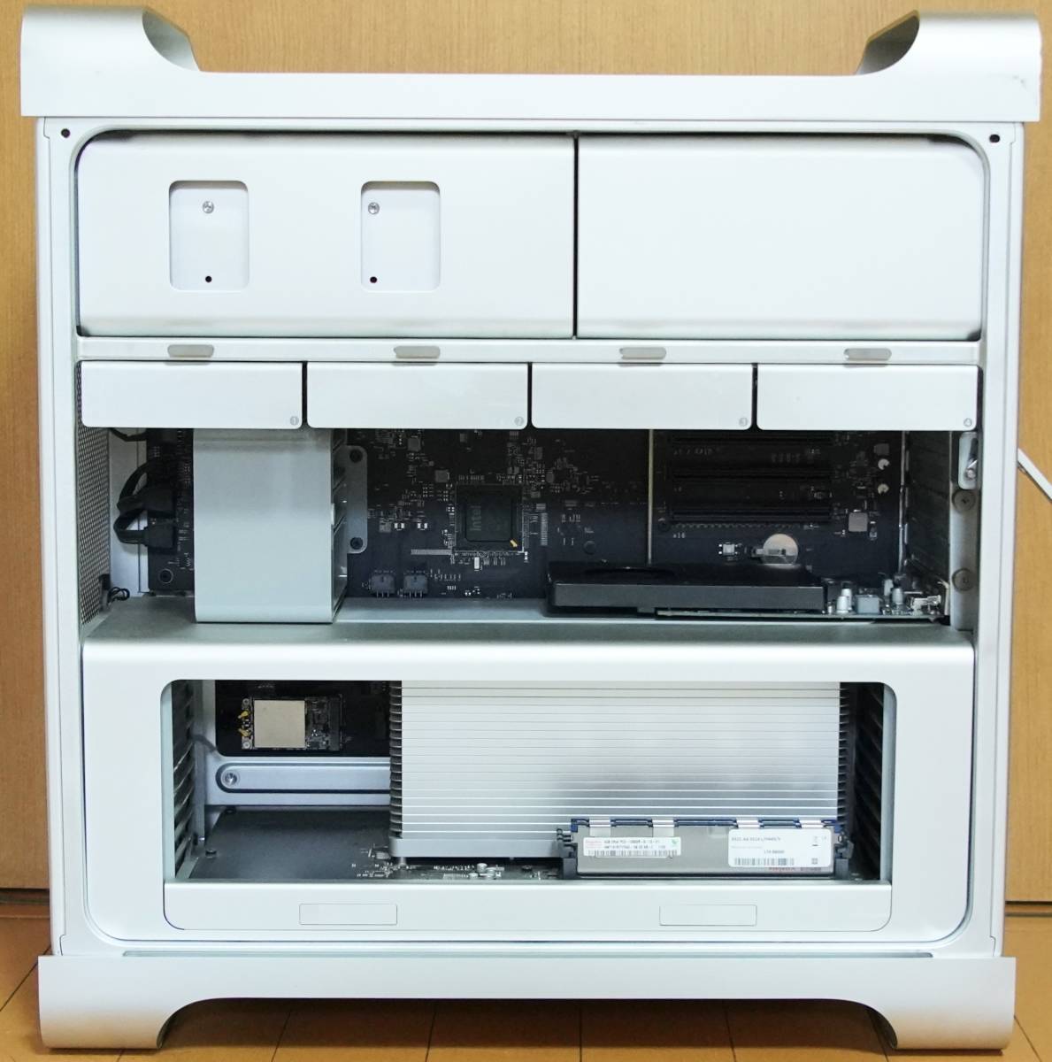 Apple Mac Pro (Early 2008) OS 10.6.8 CPU 2 x 3Ghz QUAD CORE XEON