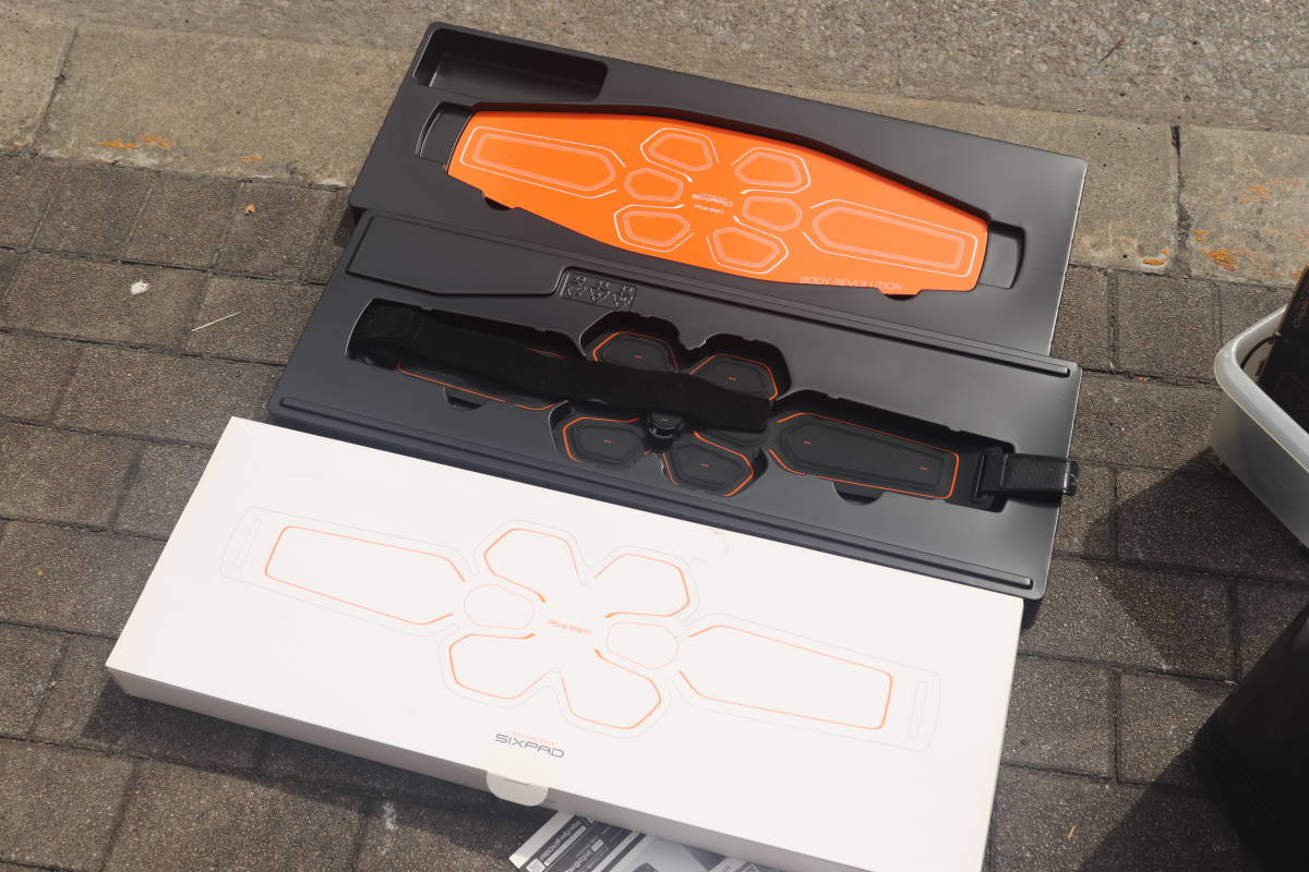 格安，SALE シックスパッド アブズベルト 専用固定バンド付き エクササイズ 筋トレ トレーニング 腹筋 腹筋割れ 通電OK(その他)｜売買されたオークション情報、yahooの商品情報をアーカイブ公開 - オー その他