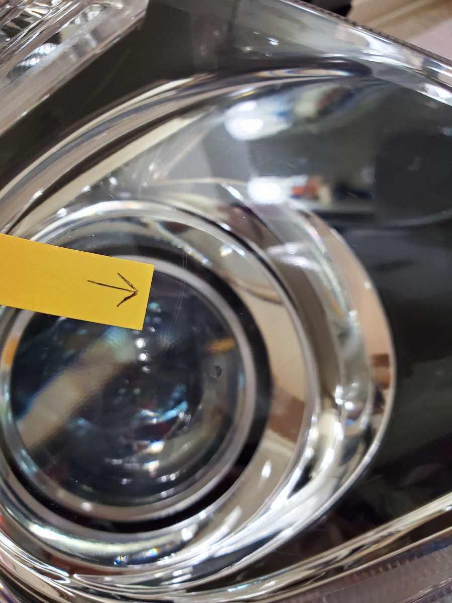 トヨタエスクァイア右　LEDヘッドライト 小傷あり エスクァイア 前期 右ヘッドライト LED 破損なし トヨタ エスクァイア