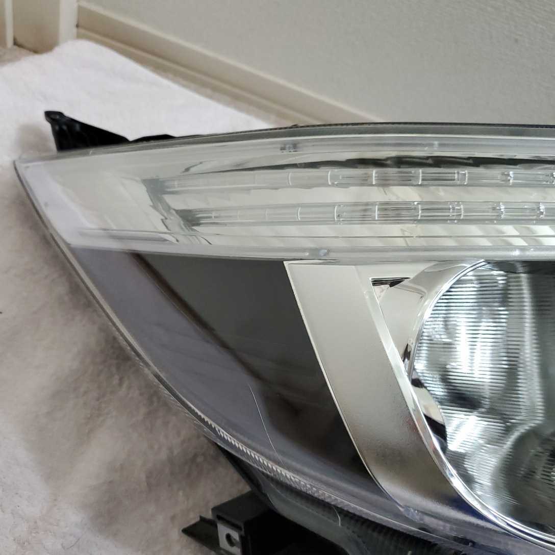 エスクァイア 前期 右ヘッドライト LED 破損なし トヨタ エスクァイア