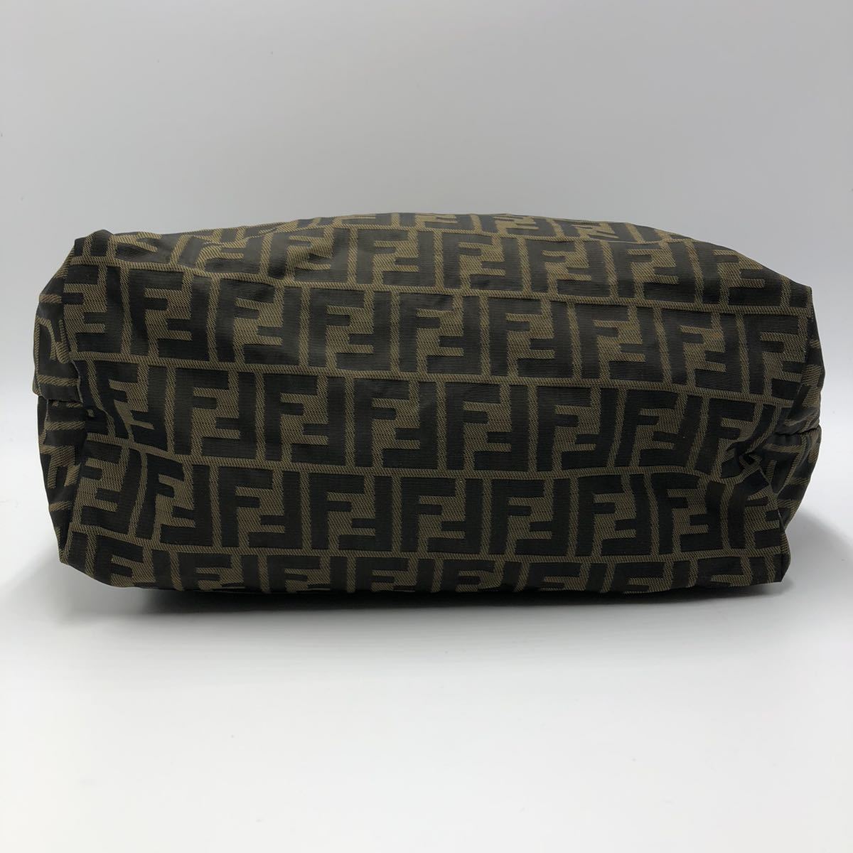 フェンディ トートバッグ FENDI レディース ■ ボストンバッグ 1円『極美品』 FENDI トートバッグ 大容量 ズッカ 肩がけ フェンディ ハンドバッグ ブラウン キャンバス レザー ポーチ付き 軽量 