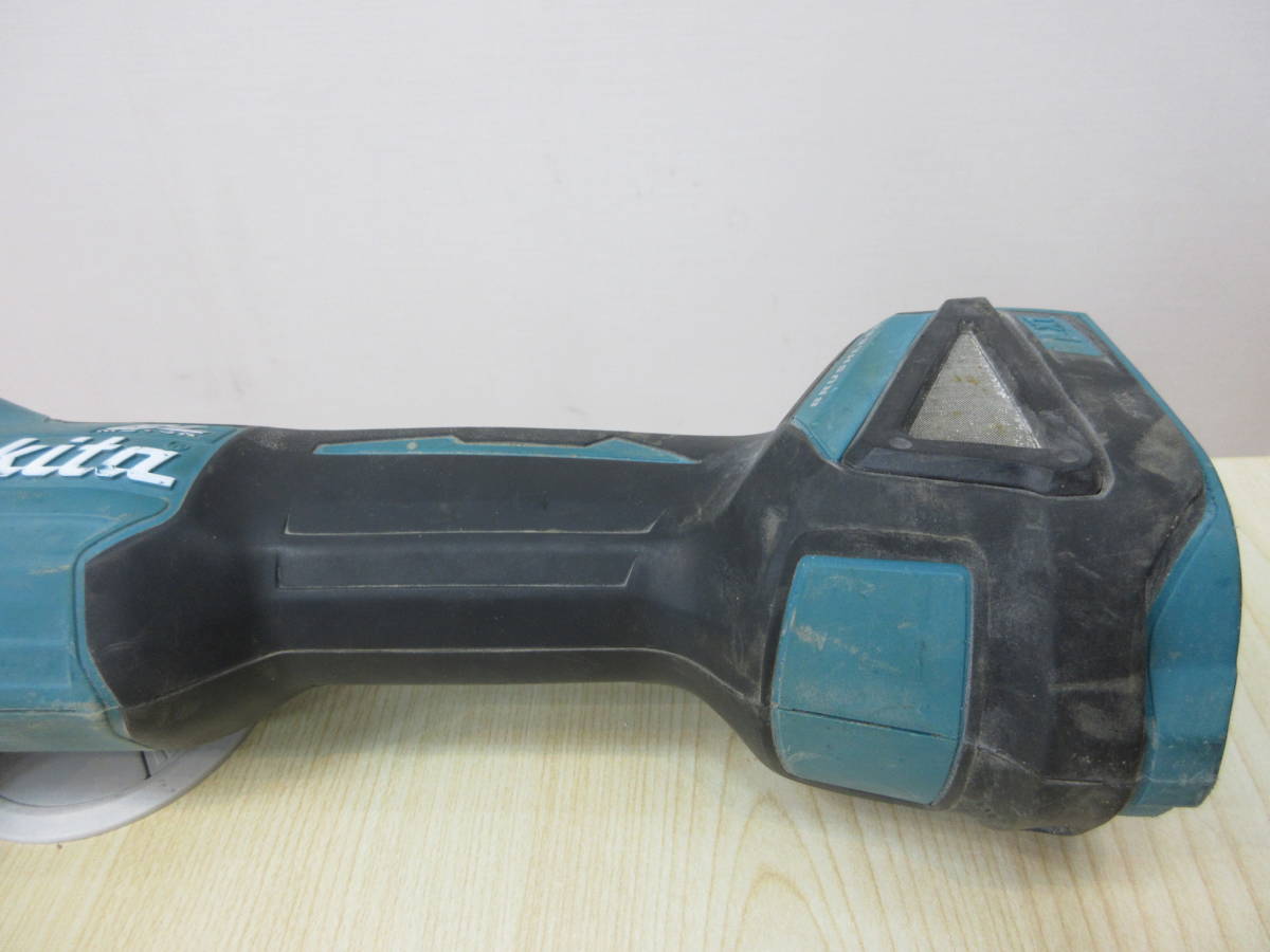 16572 中古 makita マキタ 充電式ディスクグラインダ GA404DN 18V 100mm 本体のみ バッテリーなど付属品無し 電動工具 現場 仕事 大工道具