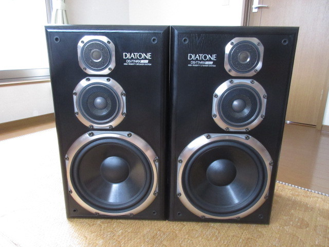 右側DIATONE DS-77H スピーカー