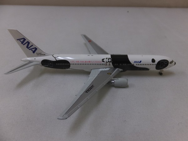 開封 ANA 1/500 ボーイング767-300ER FLY!パンダ/全日空[梱0.1 【公式
