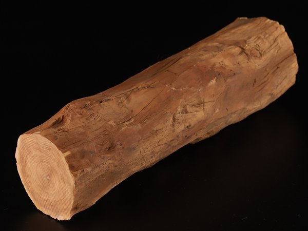 流】白檀 特大香木 原木 重量約2250g KJ034