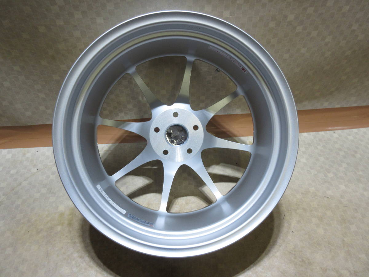 超希少・超軽量30 プリウス 鍛造トムス17インチホイール