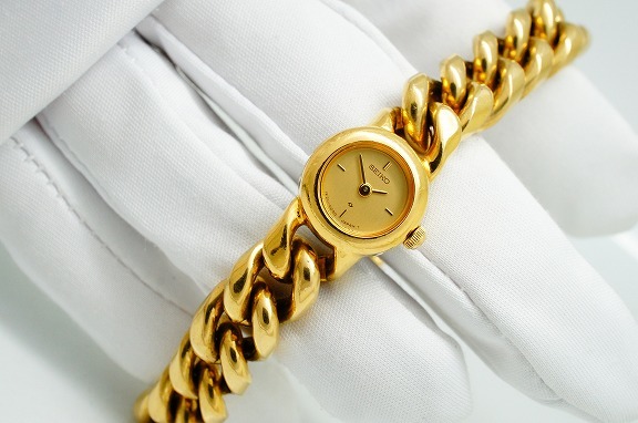 I141○作動良好 SEIKO セイコー 金文字盤 ラウンド型 1E20-0080  