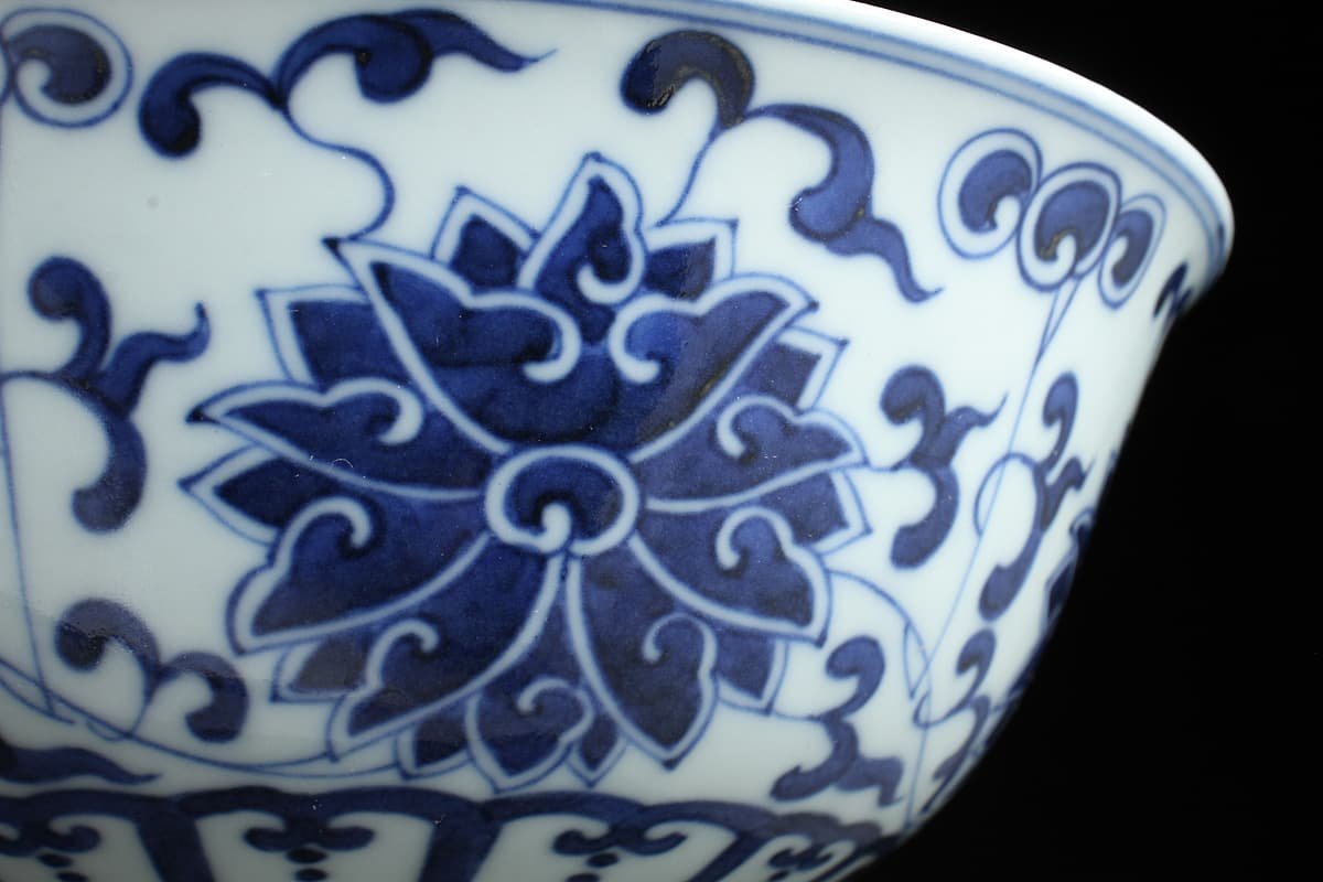 EF594 青花纏枝蓮紋碗 外径15.6cm 重275g 大清同治年製・青華花唐草文