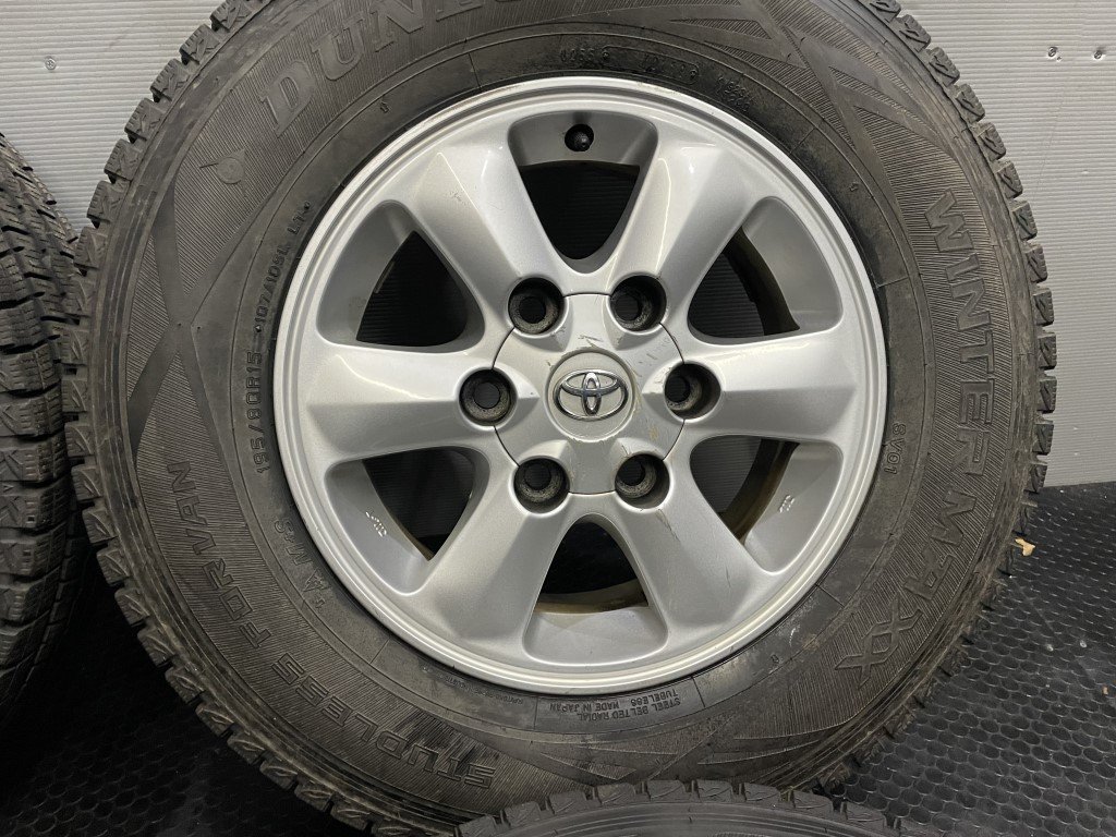 200系ハイエース純正スチール 195/80R15 107/105L LT 7560 【公式通販】